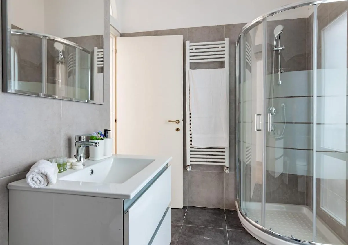 -Cavour 8- 3 Rooms With Views - Near The Tower ピサ 0*,  イタリア