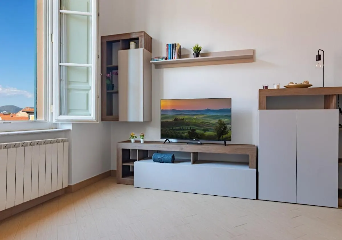-Cavour 8- 3 Rooms With Views - Near The Tower ピサ 0*,  イタリア